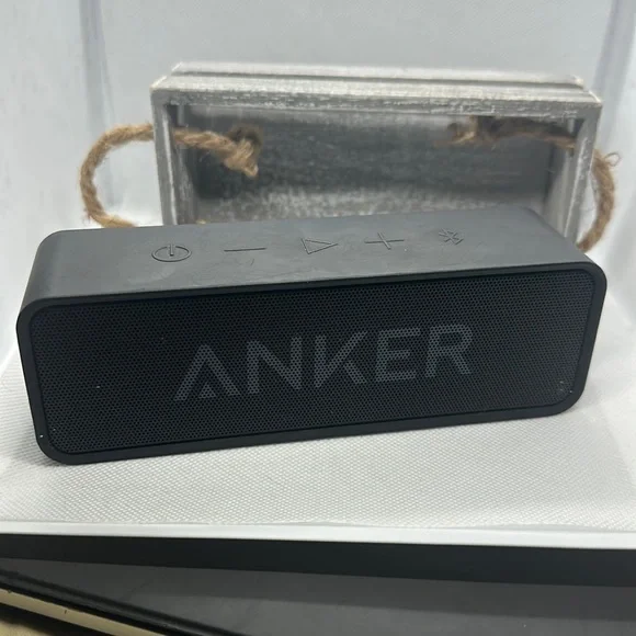 ANKER - Picture 1 of 4